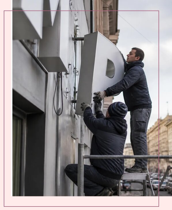Изготовление и монтаж больших объемных букв в Владивостоке